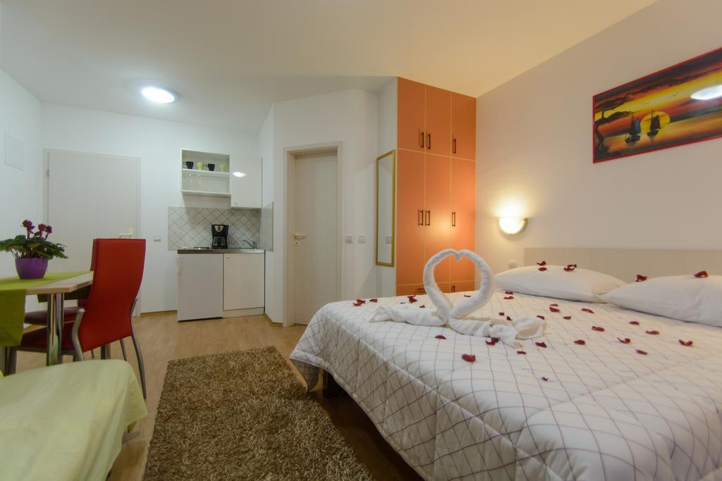 Apartments Mijo Trogir Quarto foto