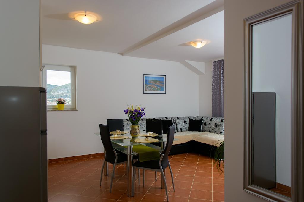 Apartments Mijo Trogir Quarto foto